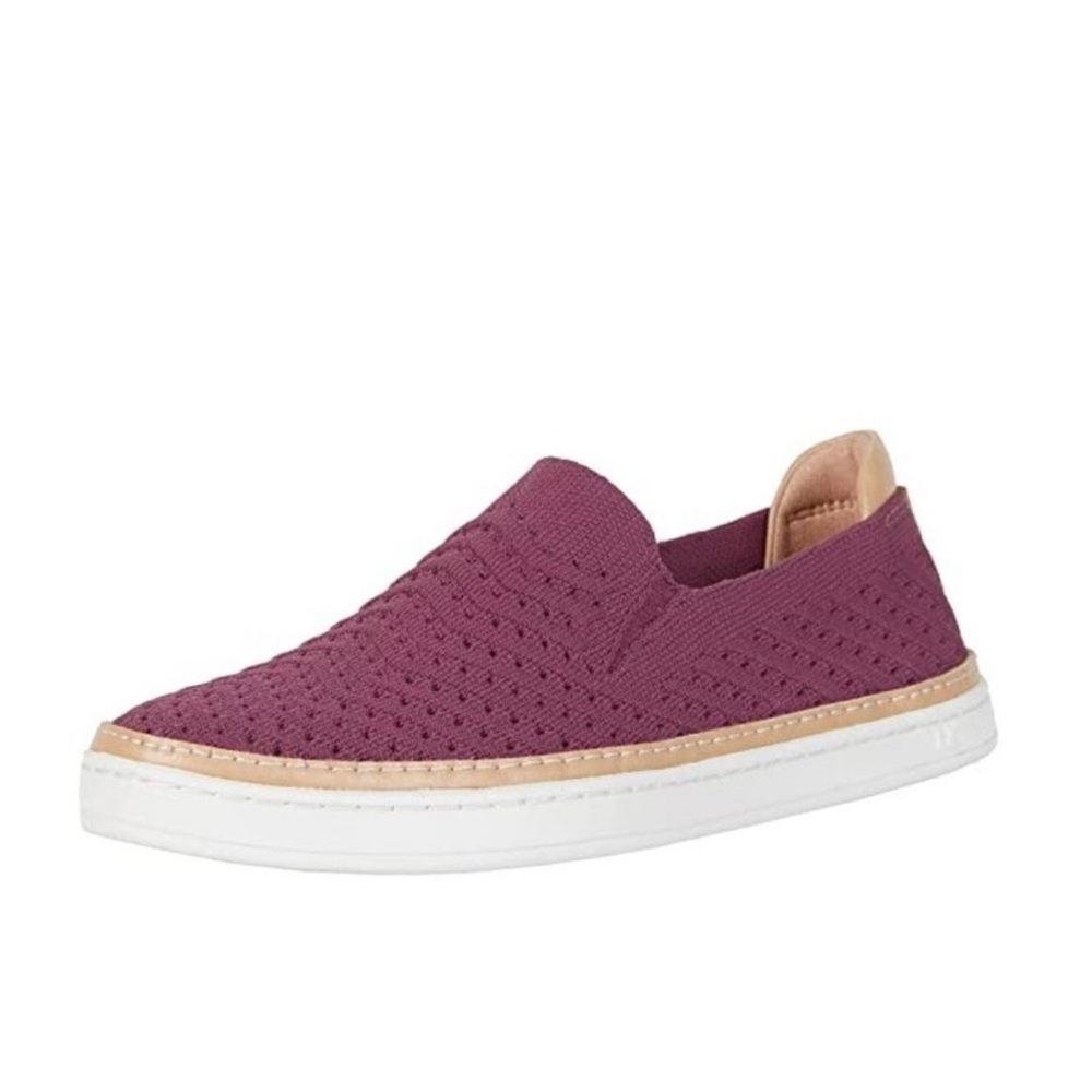 Ugg Sammy Chevron Slip on shoes size 7.5 ( no box)